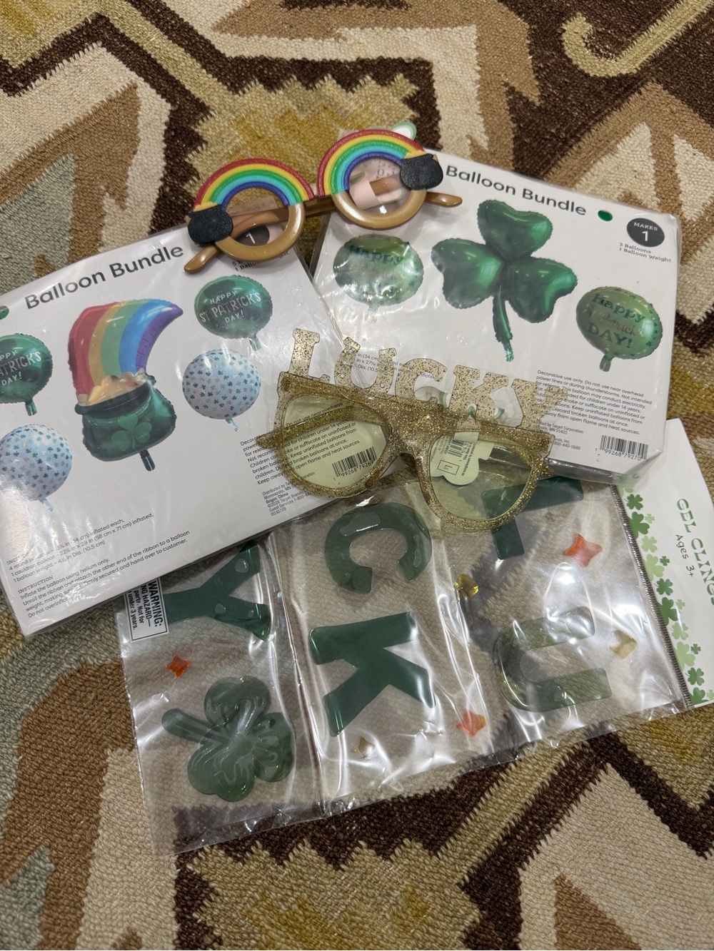 St. Patrick’s Balloon and glasses decor bundle